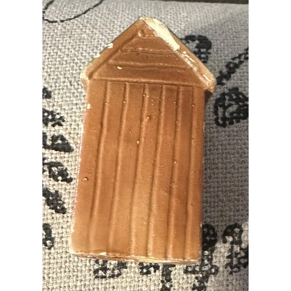 Salt OR Pepper Shaker Novelty Outhouse Shape - Only One Shaker